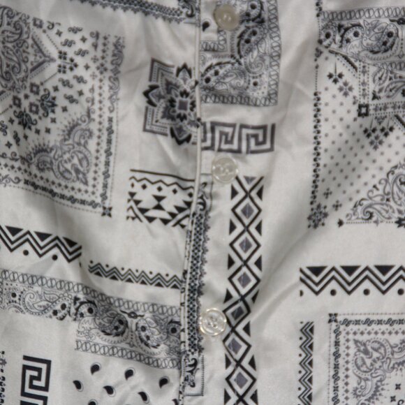 Dogg Supply Men’s White/Black Geometric Long Sleeve Button Up Shirt Size Medium - Picture 4 of 11